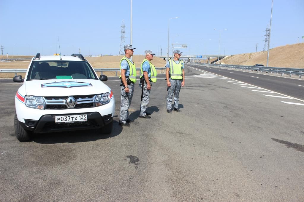 В Крыму подписан договор на защиту 3 путепроводов и автодороги у Керчи - Фото0